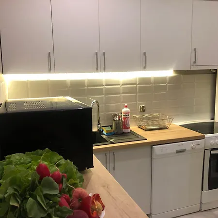 Nice City Centre Apartment *